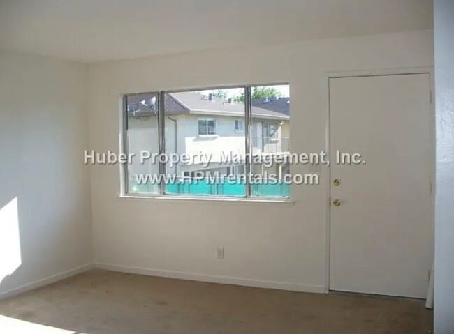 Building Photo - 3585 Sapphire Dr