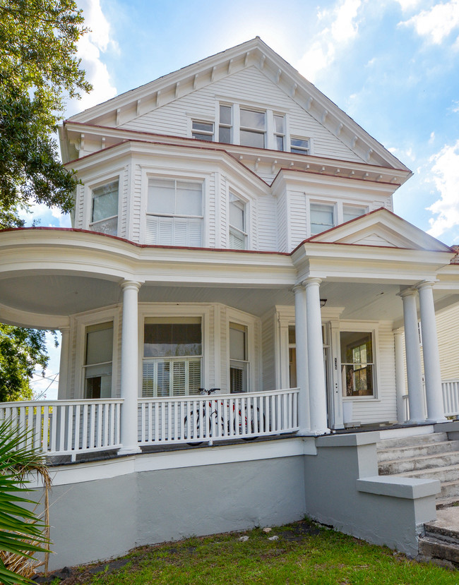 Building Photo - 135 Ashley Ave