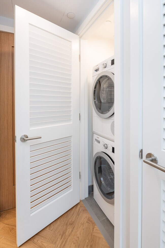 Foto del edificio - 12 Commonwealth Ave