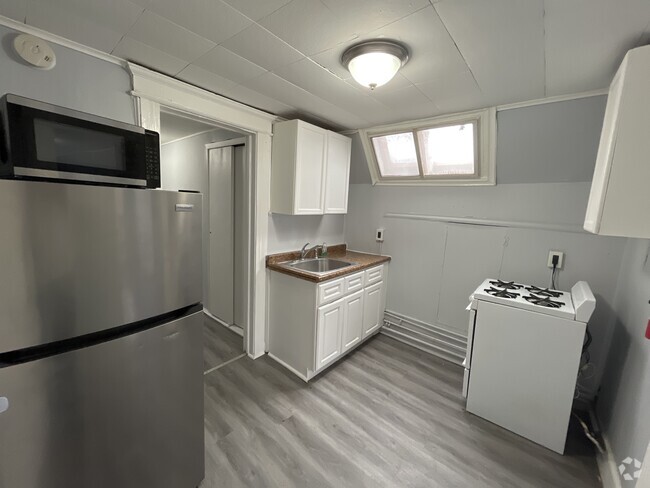 Building Photo - 105 Brown Pl