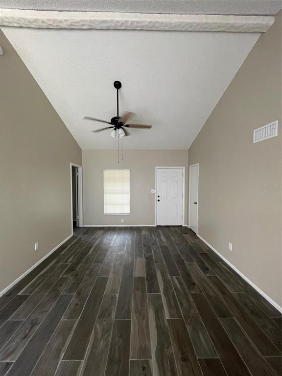 Building Photo - 217 Cottonwood Dr