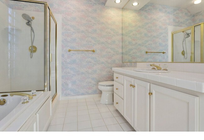 Foto del edificio - 15836 NW Claremont Dr