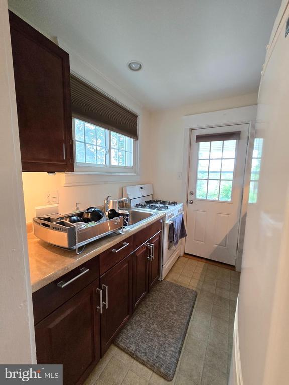 Foto del edificio - 3444 Tilden St