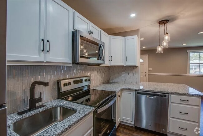 Building Photo - 807 Riviera Dr