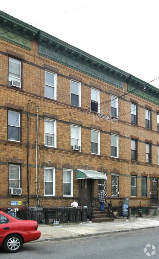 Primary Photo - 1267 Willoughby Ave