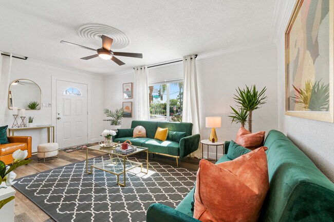 Foto del edificio - 2402 W Cypress St