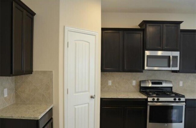 Building Photo - 1312 Patito Pl