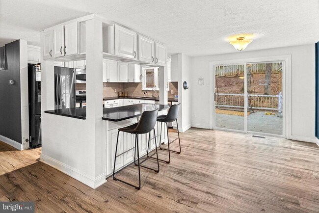 Building Photo - 1005 Aquia Dr