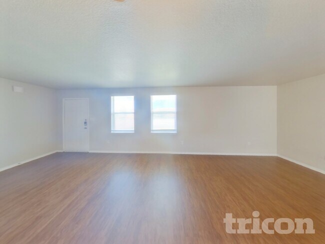 Foto del edificio - 215 Bobbie Ann Ct