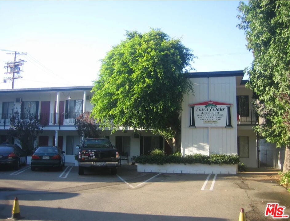 Primary Photo - 14435 Tiara St