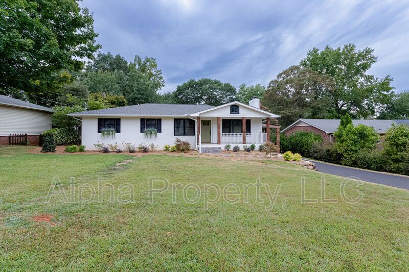 Primary Photo - 6 Rhonda Ct