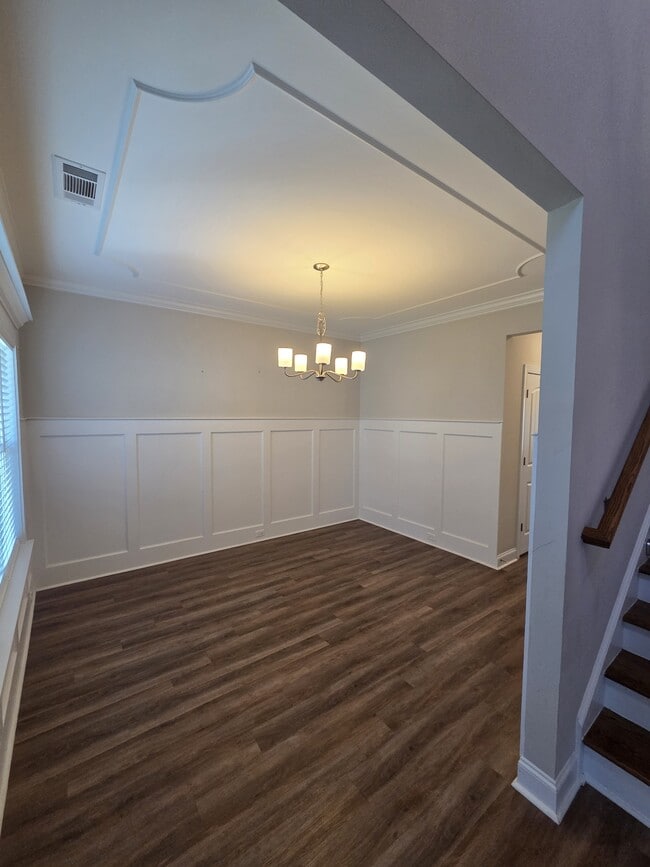 Building Photo - 2105 Thornbury Cove