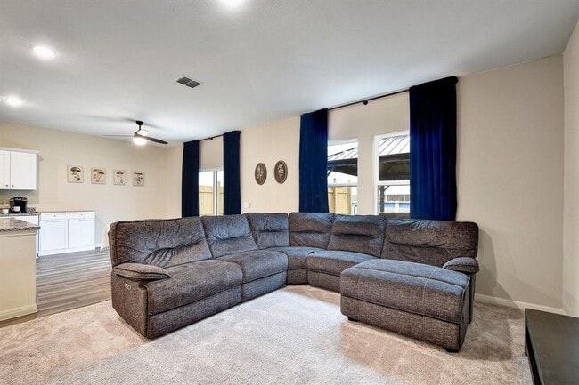 Building Photo - 414 Plateau St