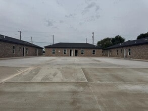 Building Photo - 700 West St
