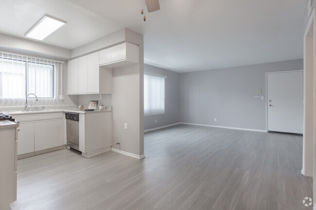 2BR,2BA-940SF- Dining Room - Dryden Apartments