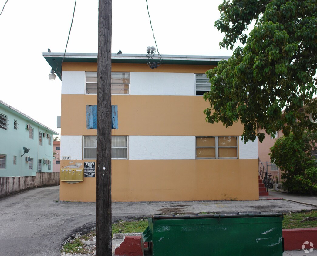 Primary Photo - 1636 SW 2nd St