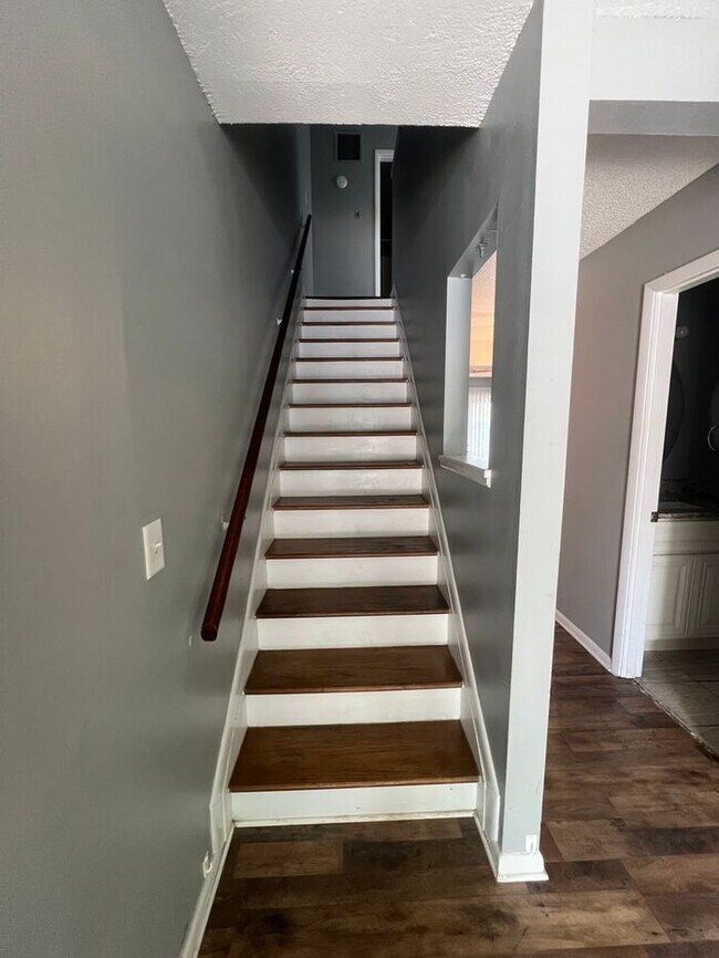 Foto del edificio - Updated Sanford Condo with Private Patio & Community Pool Near Downtown!