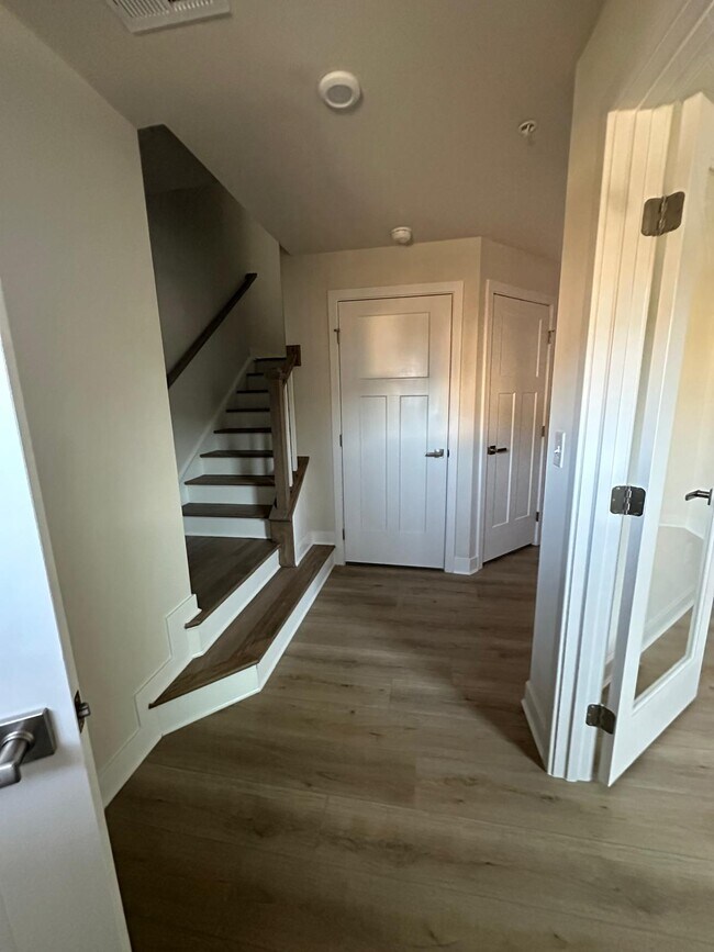 Foto del edificio - 8626 S Park Dr