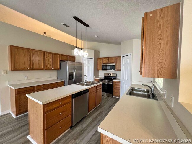 Foto del edificio - 420 NW Byron St