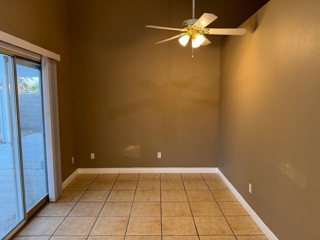 Building Photo - 2 Bedroom FAST MOVE IN!