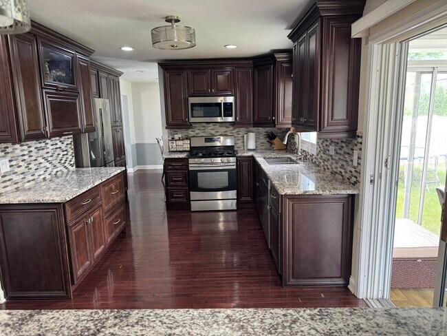 Foto del edificio - 433 N Walnut Ln