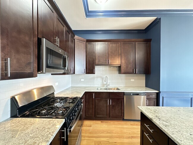 Foto del edificio - 520 N Western Ave