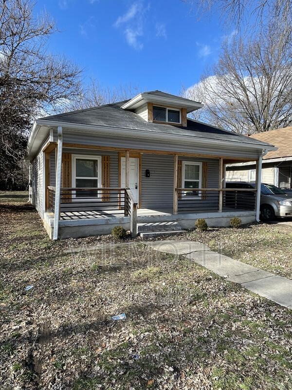 Building Photo - 918 N Elder Ave