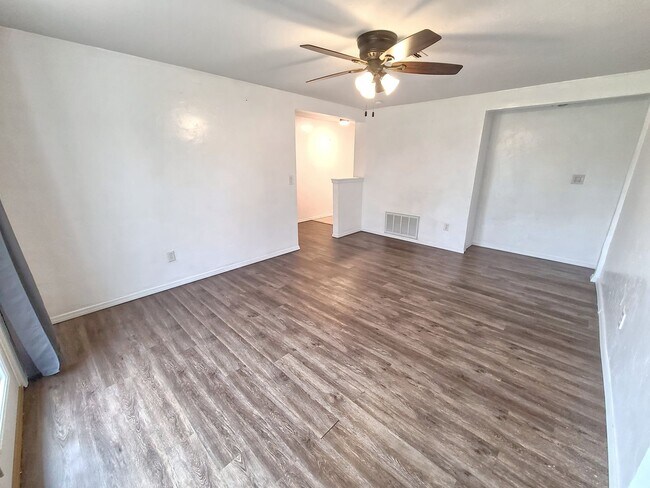 Building Photo - 3 Bed Home in Moore