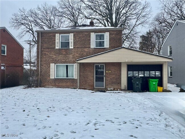 Foto del edificio - 20130 Priday Ave