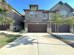Building Photo - 2740 Majesty Dr