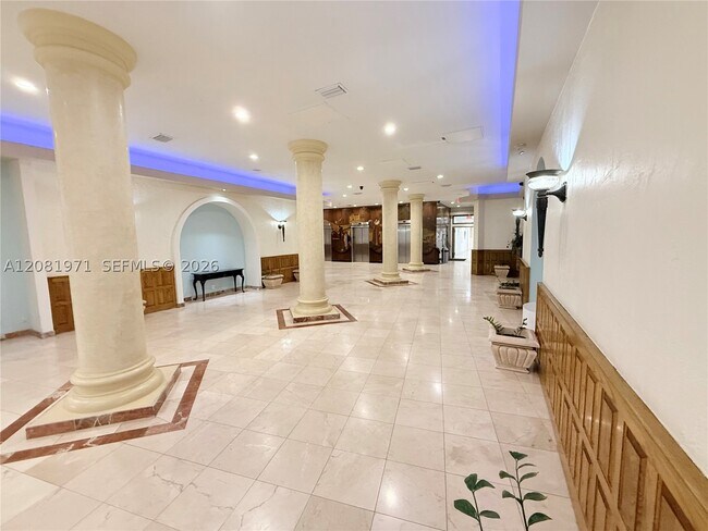 Foto del edificio - 3725 S Ocean Dr