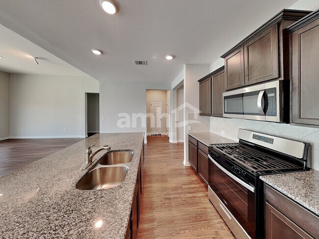 Building Photo - 5801 Kara Dr