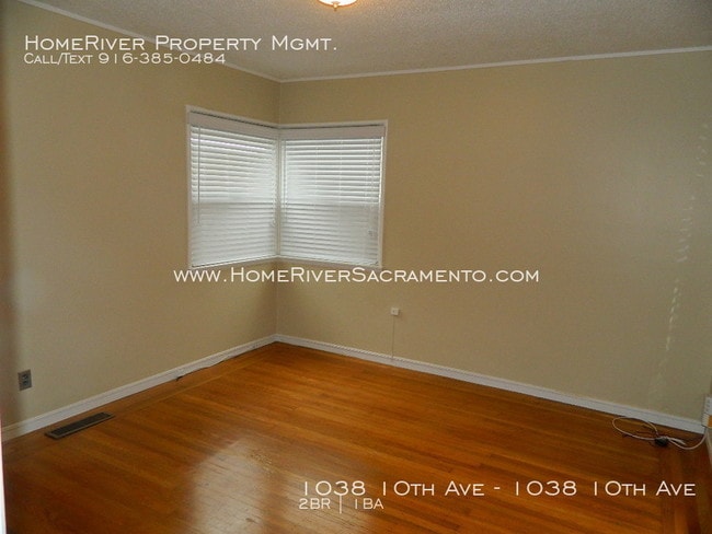 Building Photo - Beautiful Land Park Duplex