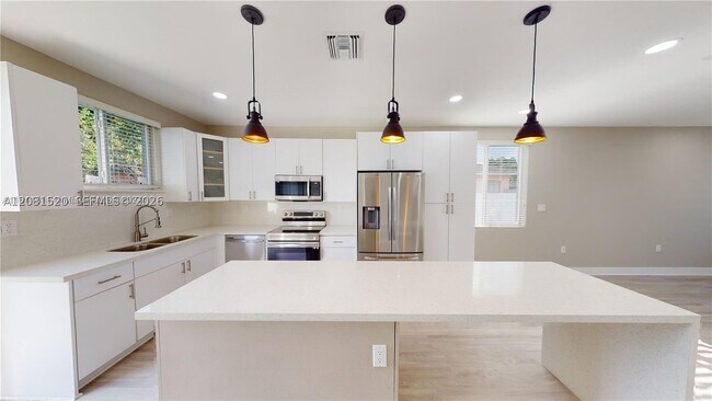 Foto del edificio - 1286 NE 111th St