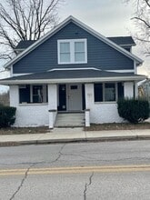 Building Photo - 426 E 10th St