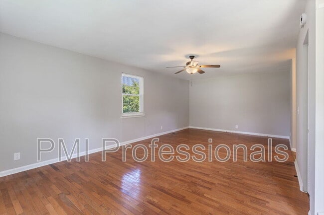Building Photo - 4912 Leesa Ann Ln
