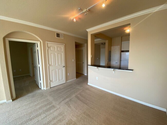 Building Photo - Experience luxury living at its finest in ...