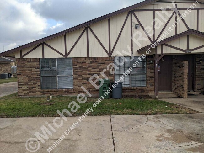Foto del edificio - 3262 Matthews Dr