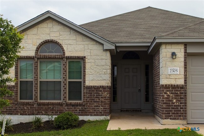Building Photo - 2305 Vicksburg Ln