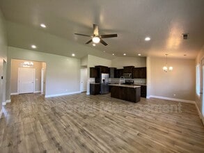Building Photo - 758 N 300 W