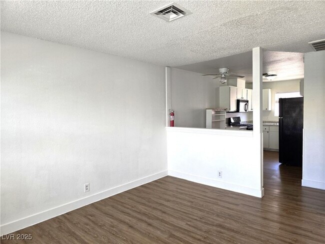 Foto del edificio - 1708 Cordoba Ln