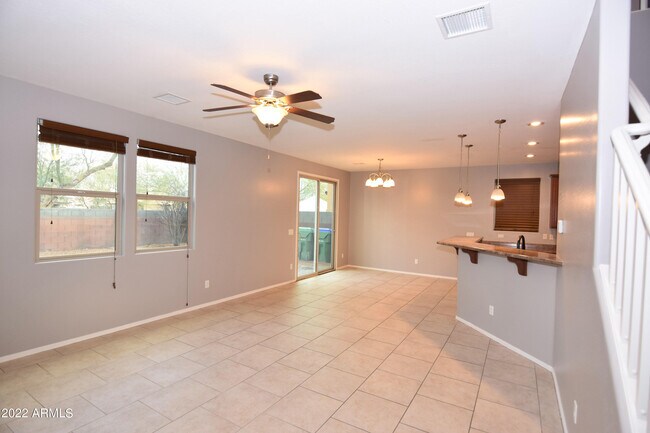 Building Photo - 40300 W Molly Ln