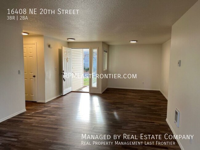 Foto del edificio - 3 bed / 2 bath home in Mill Plain area  **...