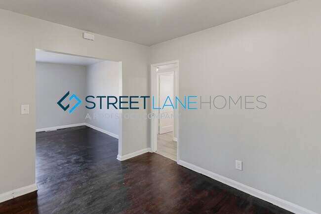 Foto del edificio - NOW OFFERING $250 OFF THE FIRST FULL MONTH...