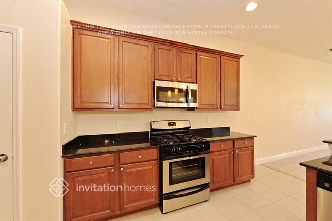 Building Photo - 1820 Beaconsfield Dr