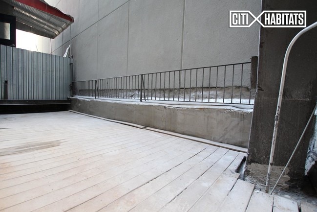 Building Photo - 80 Delancey St