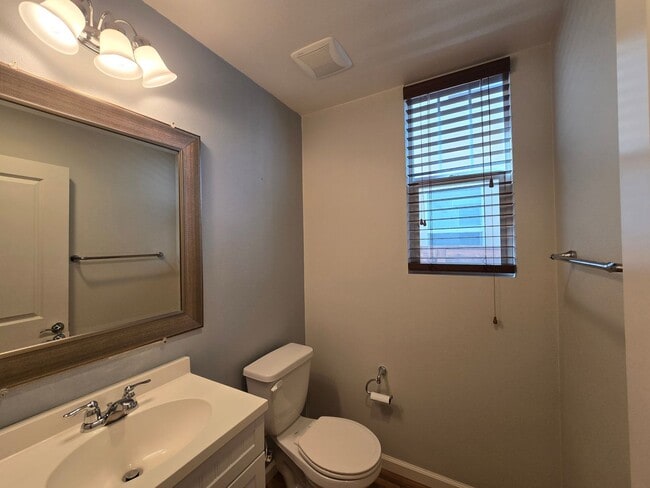 Building Photo - Spacious Home in Amenity-Rich Community