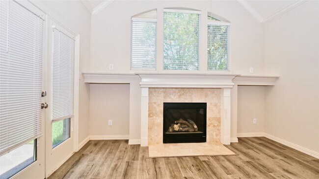 Building Photo - 21318 Chickory Trail