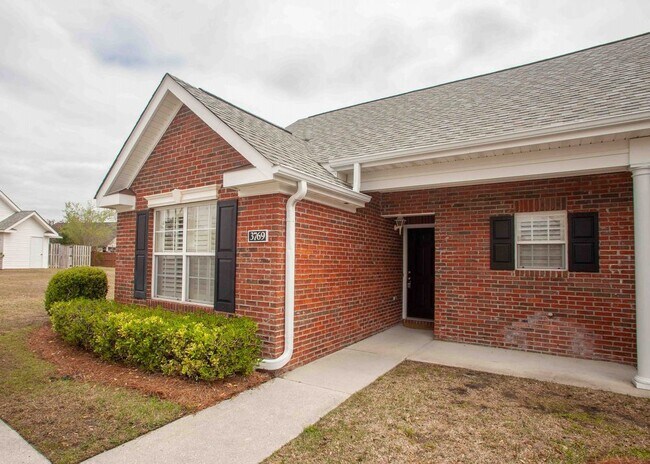 Building Photo - 2BR/2BA Townhouse in Merestone!  $1,500/mo...