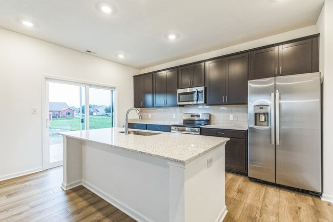 Foto del edificio - 3449 Briarwick Dr
